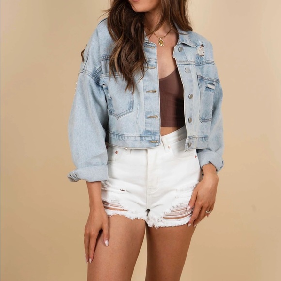 Stylish Light Blue Denim Jacket with Fringe - Picture 8 of 15